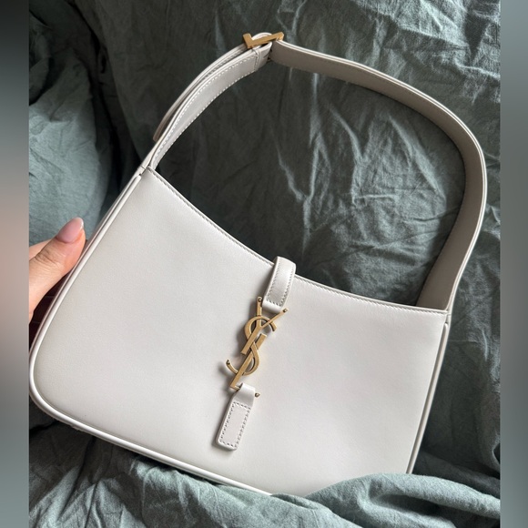 Saint Laurent Mini Le 5 A 7 in Cream - Picture 7 of 12